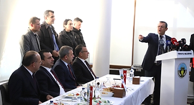 CHP Genel Başkanı Özgür Özel Turgutlu'da toplu açılış töreninde konuştu