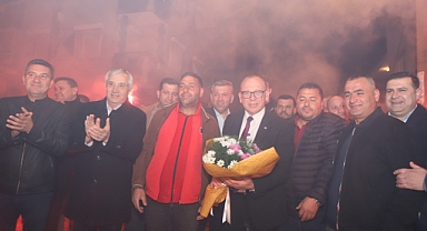 CHP'nin Turgutlu Başkan Adayı Akın'a Kır Mahallede Coşku Seli